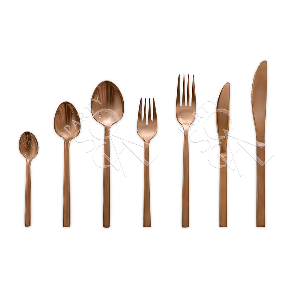 CUTLERY ROSE GOLD: A stylish set of rose gold spoons and forks, ideal for enhancing your event&