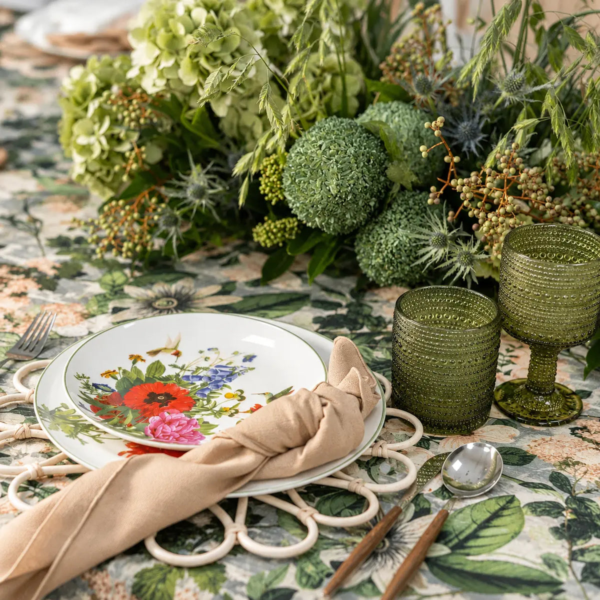 Garden Bliss Dinner Table Setup