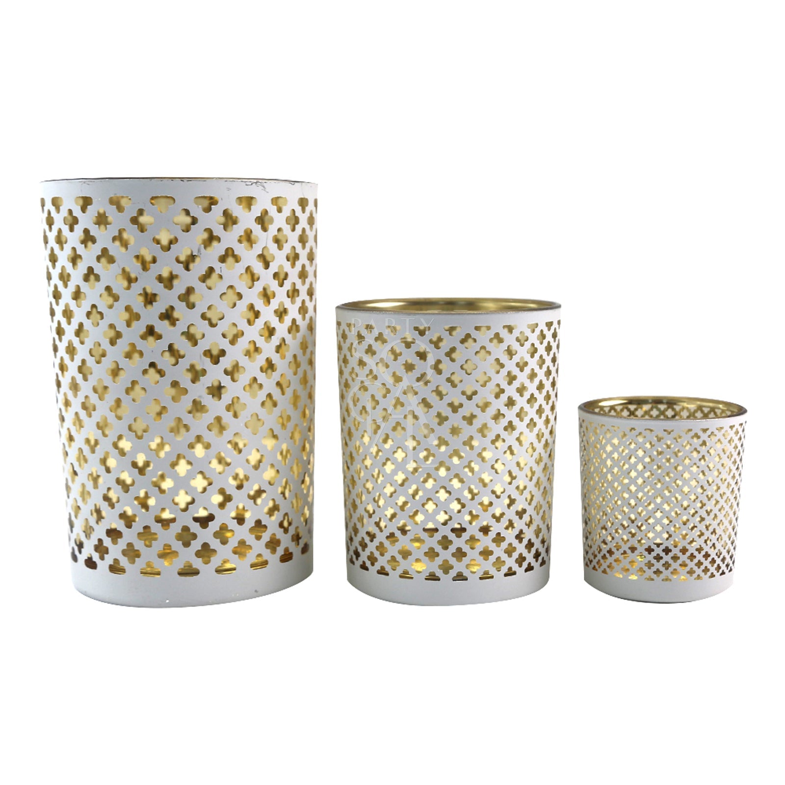 Desert Sand Collection featuring elegant white and gold candlesticks, perfect for creating a stylish and unique Ramadan dining experience. Available for rental from Party Social.