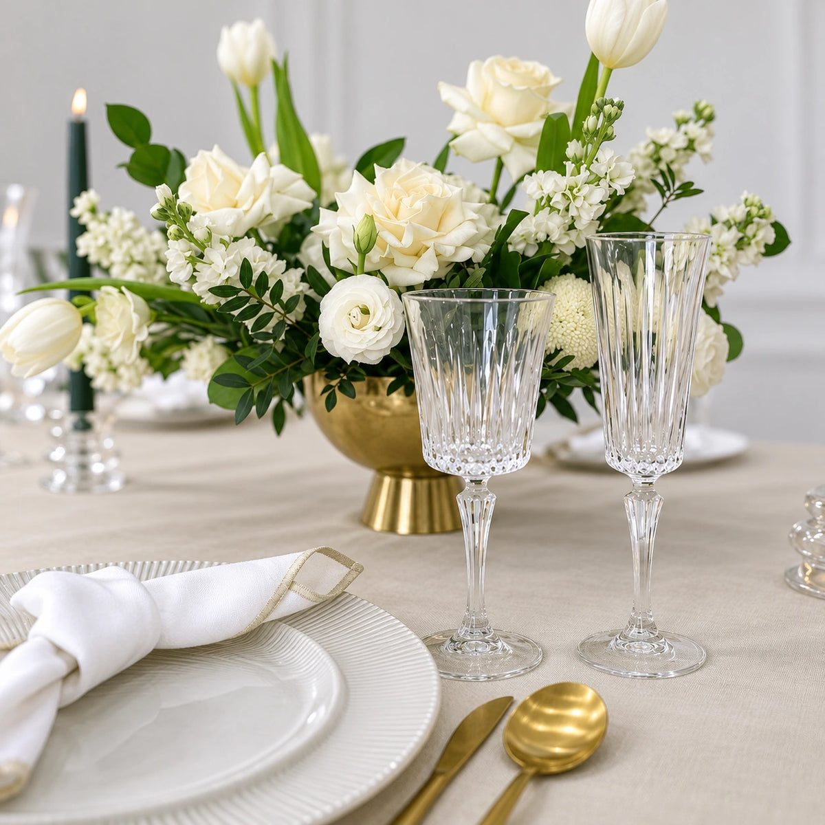 Sand Elegance Dinner Table Setup