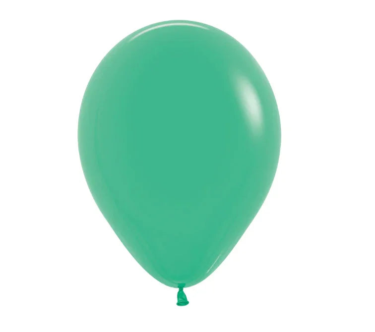 Green balloon ideal for parties and events from Party Social, specializing in rental and sales of event supplies.