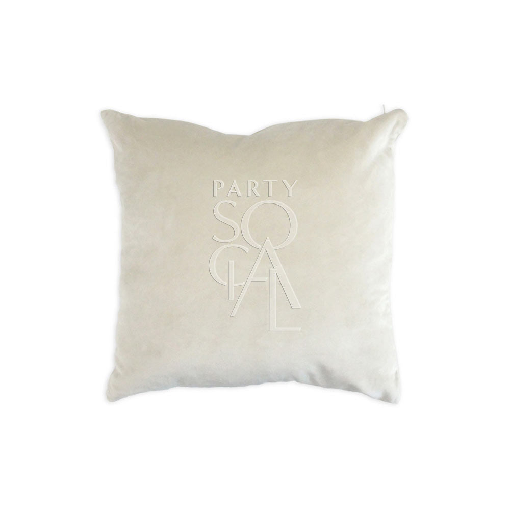 CUSHION COVER VELVET: A soft, premium velvet pillow with a logo, ideal for enhancing event decor. Dimensions: 40cm x 40cm.