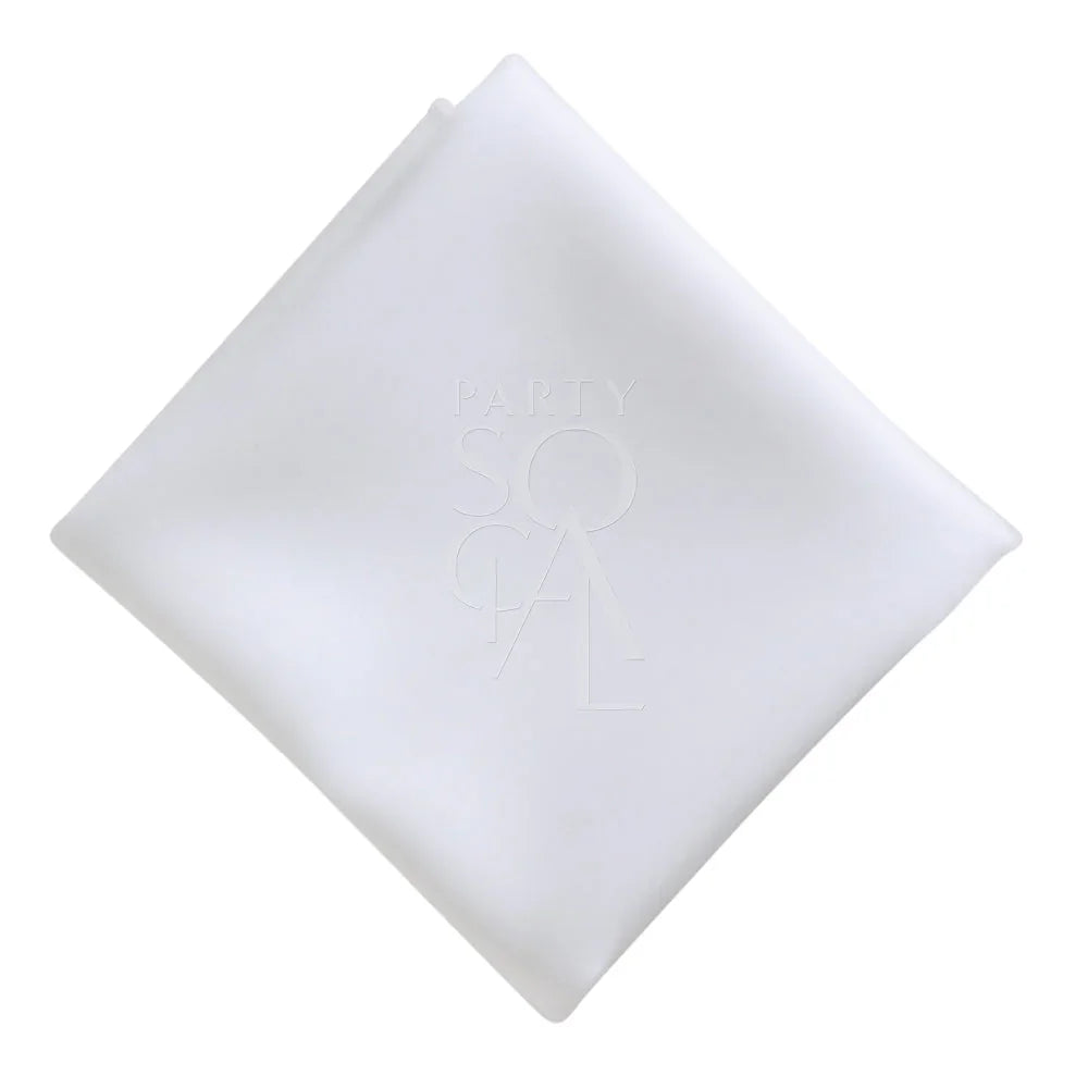 NAPKIN COTTON LINEN: A white napkin featuring a customizable logo, ideal for events. Perfect for enhancing table settings at weddings, corporate gatherings, and special occasions.