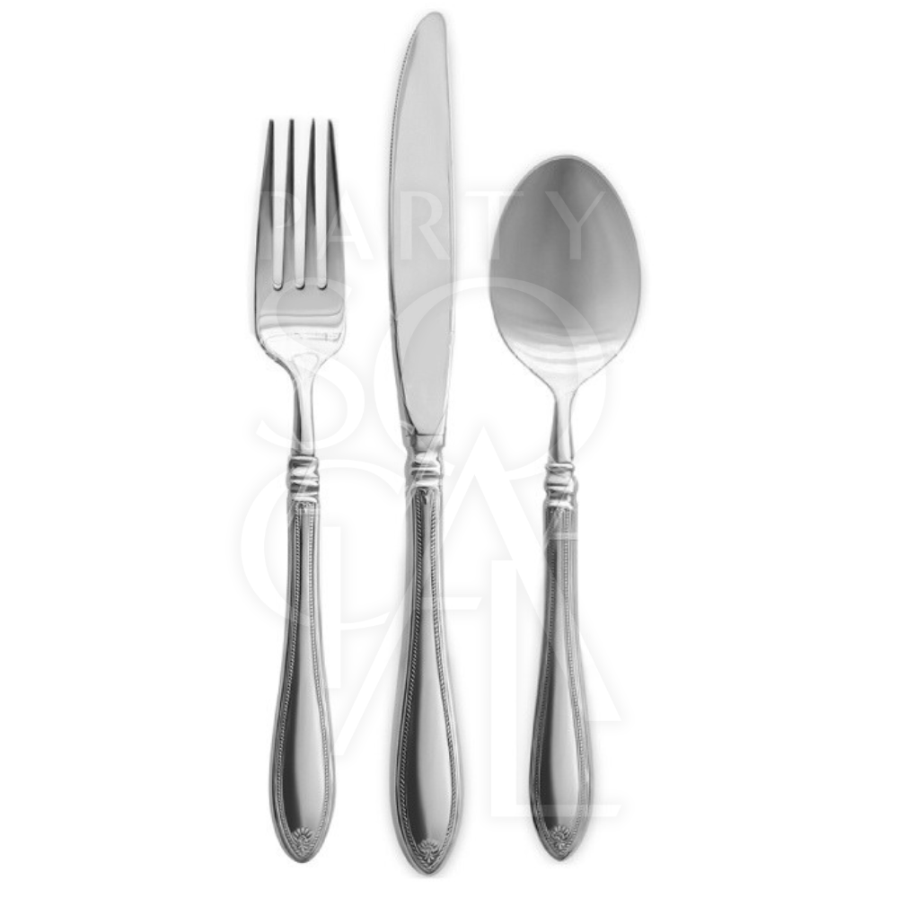 CUTLERY SHERATON: Close-up of elegant Oneida Sheraton silverware, featuring a fork and spoon, ideal for enhancing any table setting at special events.