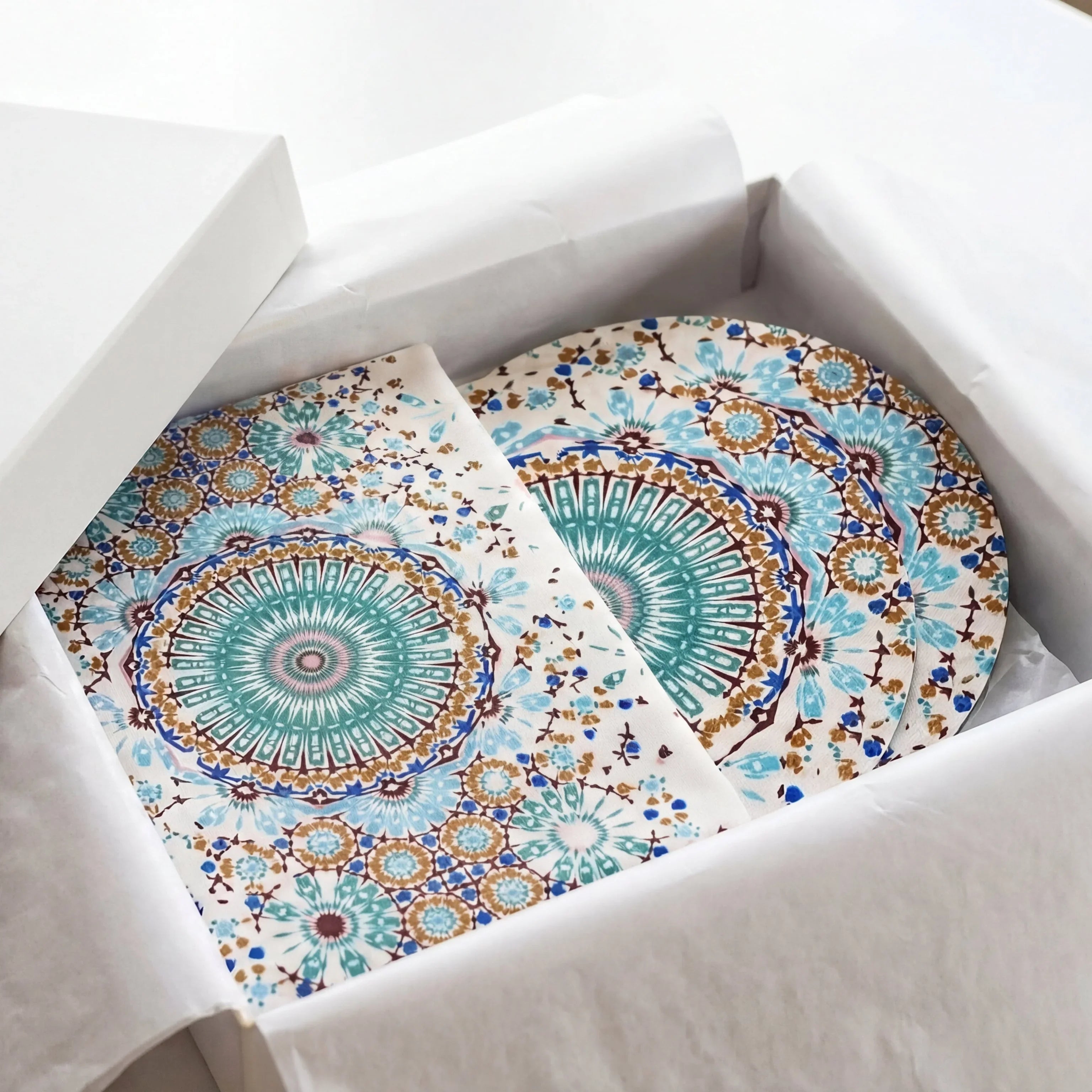 Arabesque Gift Box with decorative ceramic plates in a mandala pattern, lined with tissue paper, ideal for enhancing Ramadan gatherings from Party Social.