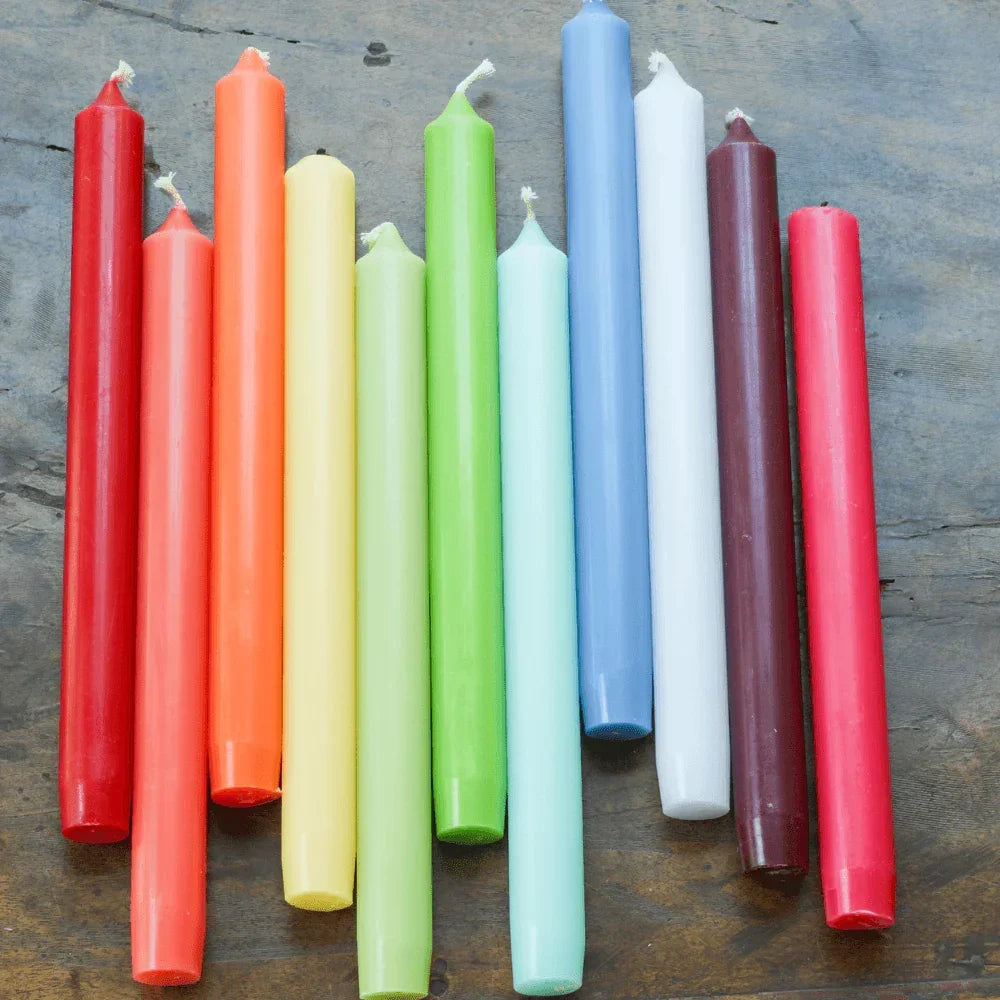 Two elegant 10” Duet Crown Candles in a pair, perfect for any occasion. Made of paraffin and palm wax blend with a lead-free cotton wick for a clean burn. Ideal for Caspari table settings.