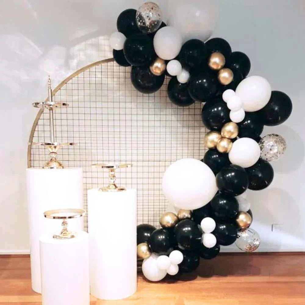 Round Mesh Balloon Backdrop featuring a black and white balloon arch, ideal for parties and events, customizable to suit various celebrations.