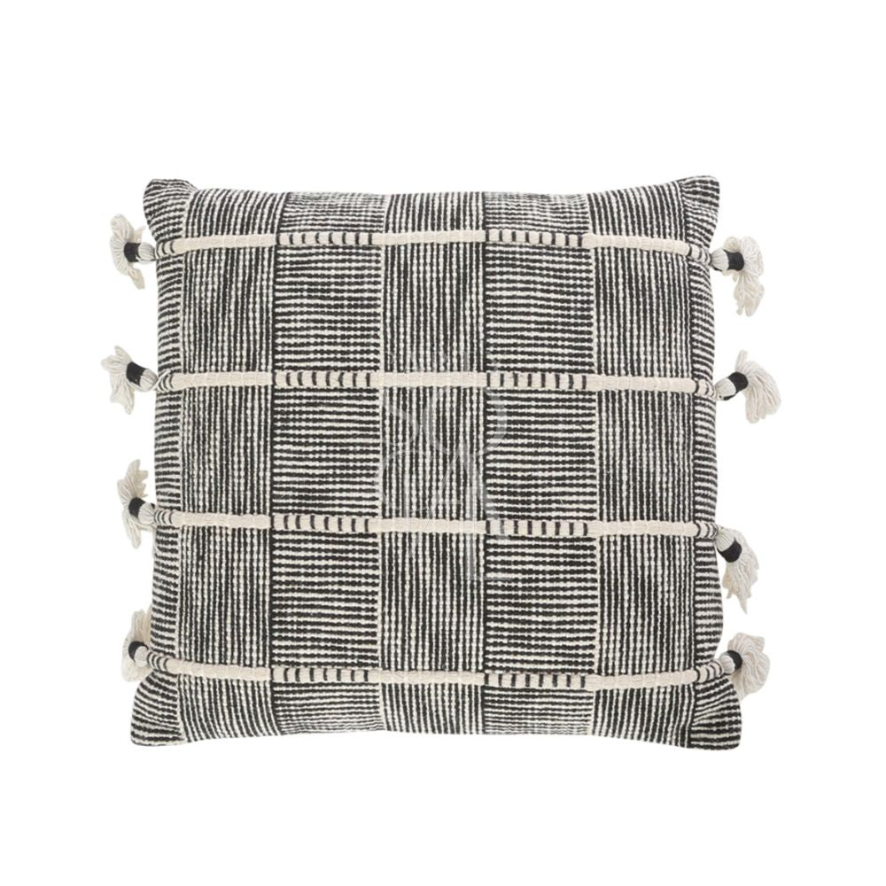 CUSHION BOHO COVER: Black and white patterned pillow with tassels, made from soft satin fabric. Ideal for enhancing event decor and comfort.