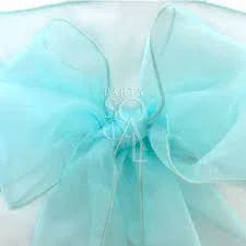 CHAIR SASH ORGANZA displayed in a decorative blue bow, ideal for elegantly enhancing event chairs with a touch of sophistication.
