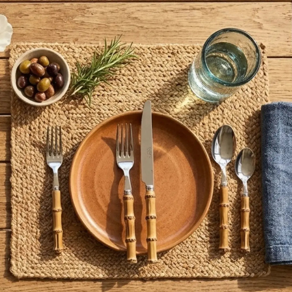 Luxurious flatware, drinkware and plates