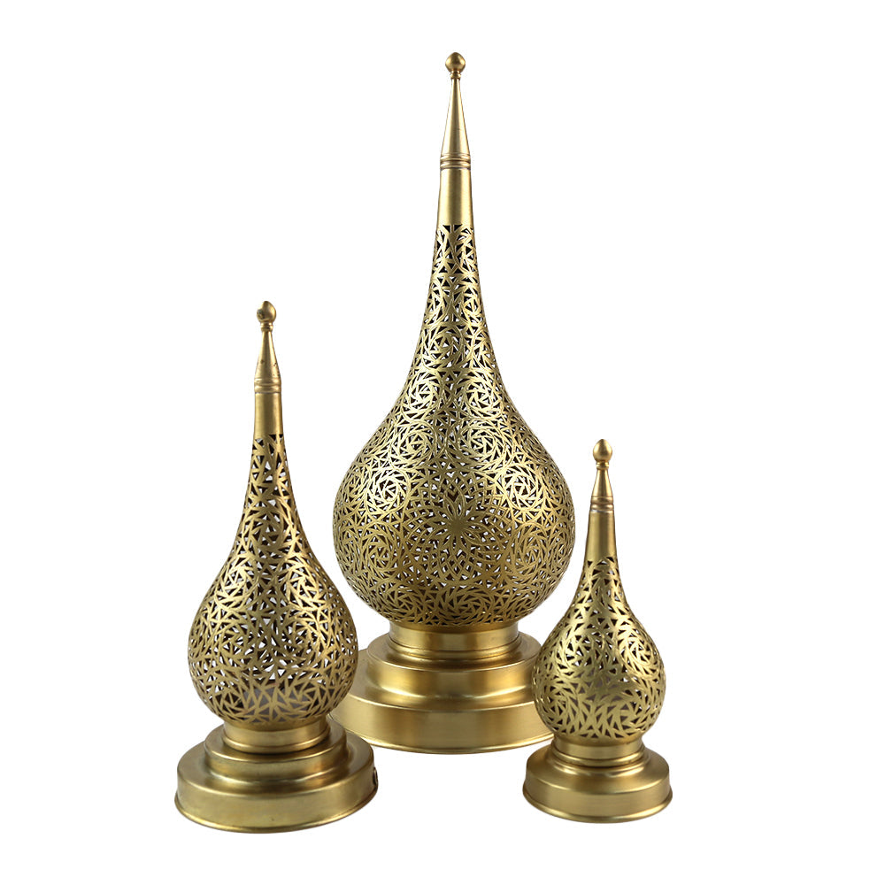 Brass Table Lamp in Gold, decorative design, suitable for holding a candle, perfect for enhancing event ambiance.