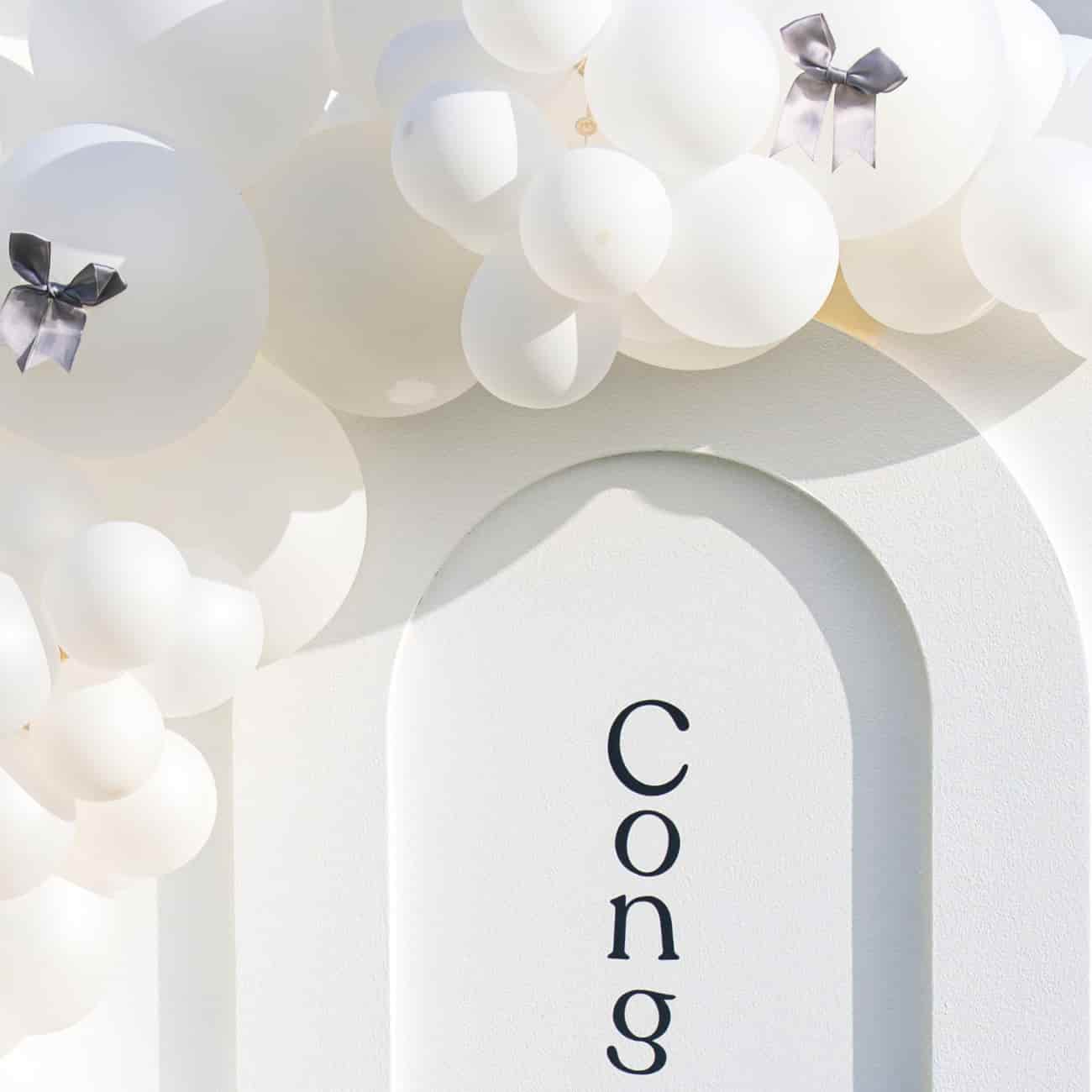 Pearl Celebration Balloon Arrangement