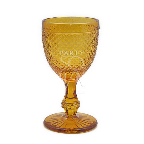 Vintage Diamond Goblet with a handle, ideal for enhancing table settings at parties or events, showcasing intricate diamond-cut design for a polished, elegant look.