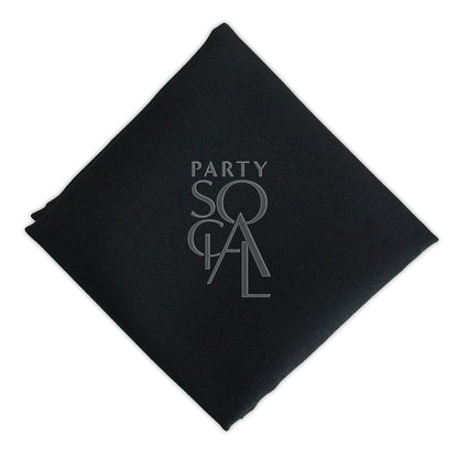 NAPKIN COTTON LINEN featuring a stitched logo, ideal for events. Perfect for adding elegance to any table setting.