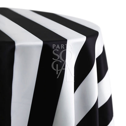 Round Chevron Tablecloth, black and white striped, ideal for special occasions with 305cm diameter. Enhance your event&