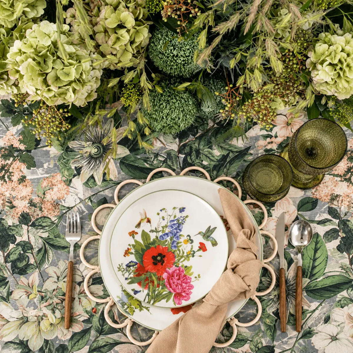 Garden Bliss Dinner Table Setup