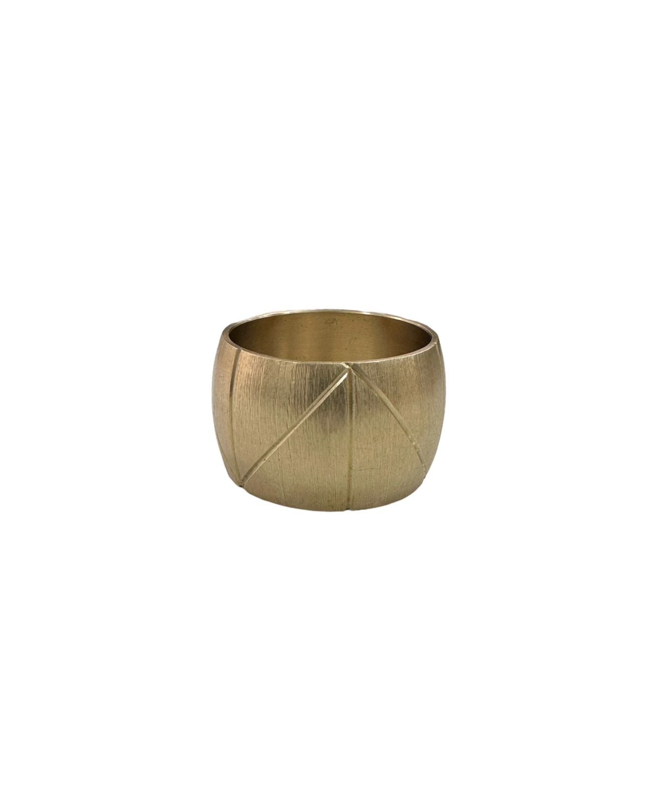 Brass textured dome napkin ring, ideal for enhancing elegant tablescapes at parties and events, showcasing a refined geometric design.