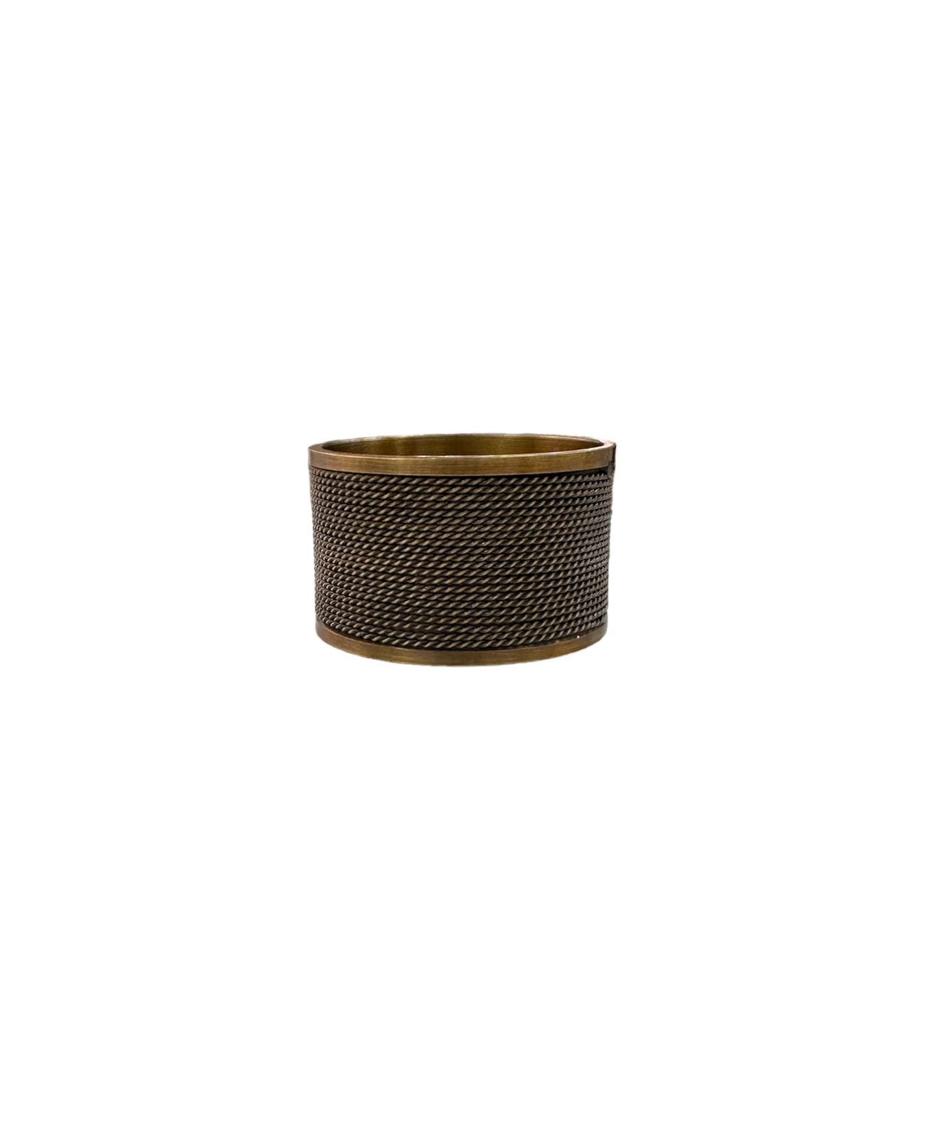 Brass wired napkin ring, designed for elegant tablescapes, perfect for enhancing event decor.