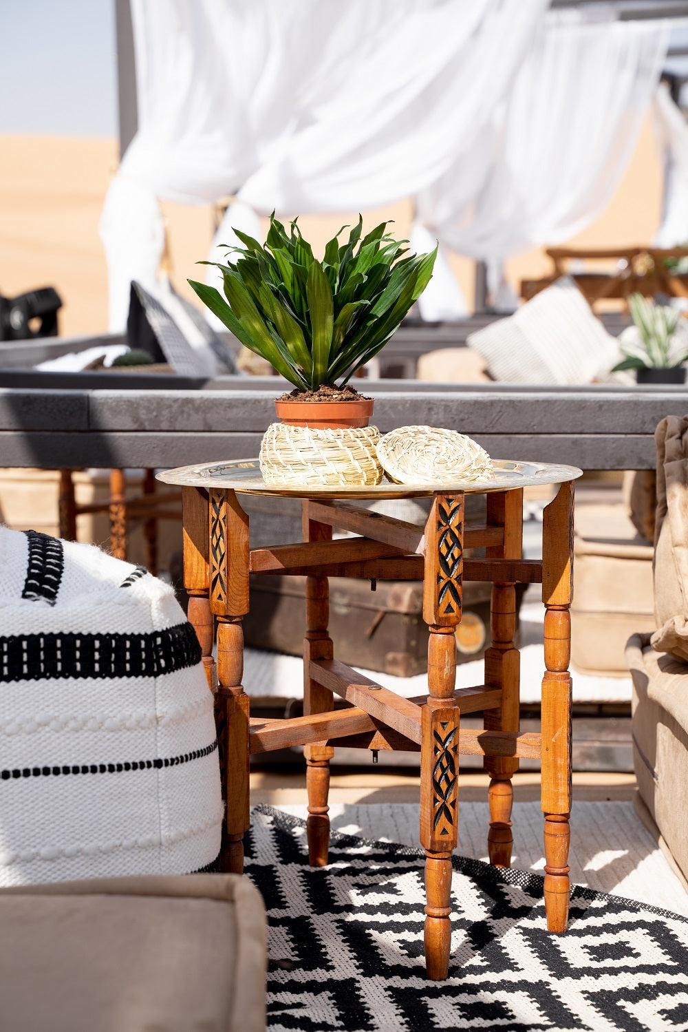 MOROCCAN FOLDING TABLE with a silver platter, ideal for events and parties, placed next to lounge furniture or standalone.