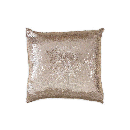 CUSHION COVER SEQUIN: A silver sequined pillow, perfect for adding a touch of glamour to any event setting. Dimensions: 40cm x 40cm.