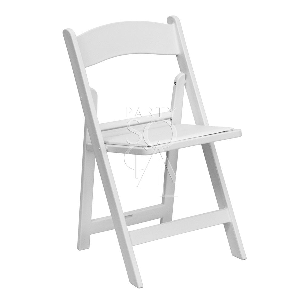 GARDEN CHAIR WHITE: A versatile white resin foldable chair, ideal for various events, suitable for both formal and casual settings.
