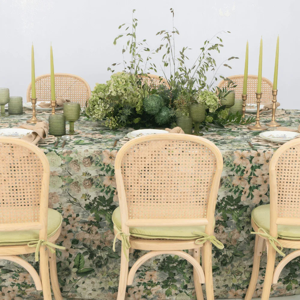 Garden Bliss Table Setuo  Decoration