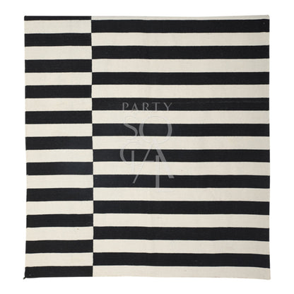 RUG BLACK AND WHITE STRIPES, featuring a bold striped pattern, ideal for enhancing event decor. Dimensions: 220cm L x 160cm W.