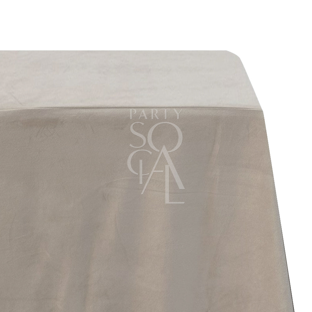 RECTANGULAR TABLECLOTH VELVET: Premium cotton linen tablecloth featuring a logo, ideal for enhancing special occasions with a touch of elegance. Perfect for events and parties.