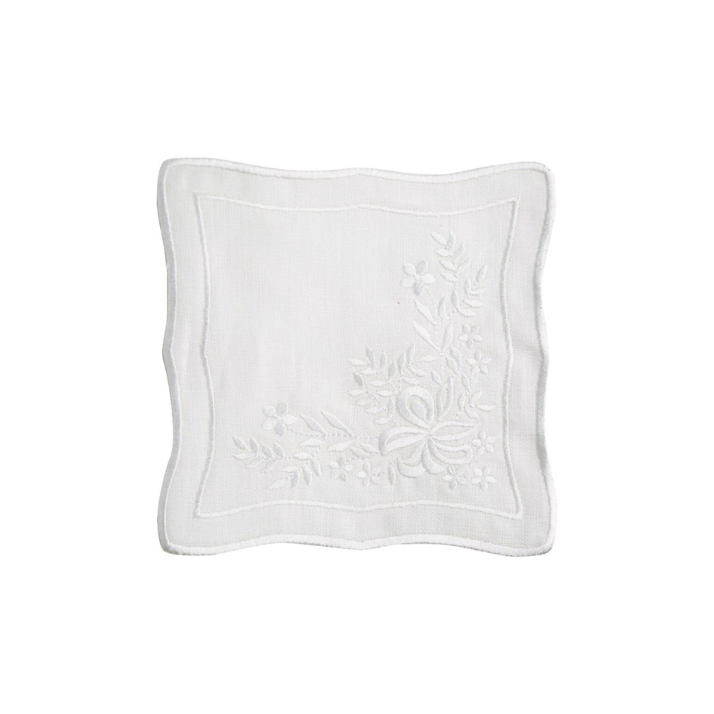 White Vintage Pure Linen Coaster with floral design, 4 per pack, ideal for elegant table setups and special occasions.
