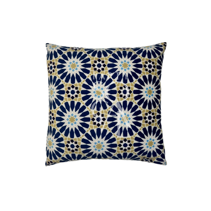 CUSHION ARABESQUE PRINT: Velvet cushion cover featuring an intricate blue and white pattern, ideal for enhancing party or event decor.