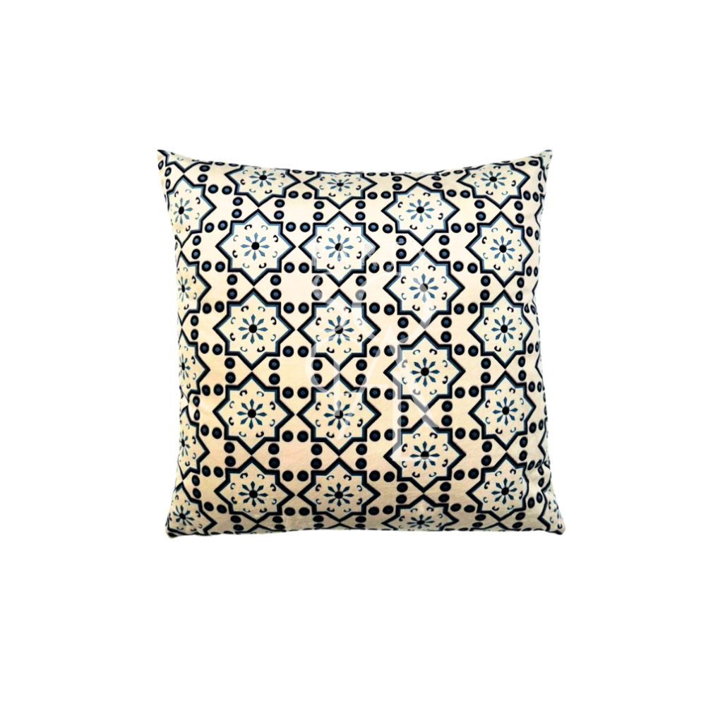CUSHION GEOMETRIC PRINT: Velvet cushion cover featuring a geometric pattern, ideal for enhancing event decor with a touch of elegance.