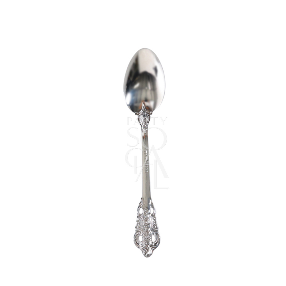 CUTLERY VINTAGE SILVER (SET OF 4 PIECE) features a vintage silver spoon, perfect for adding elegance to your dinner table setting.