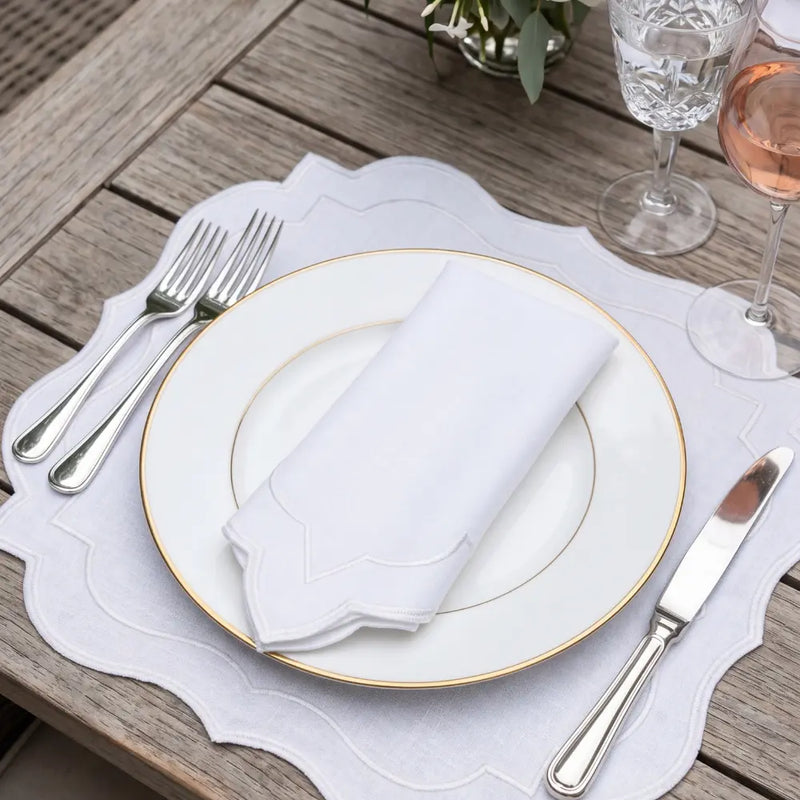 White Scalloped Linen Napkins - Set of 4