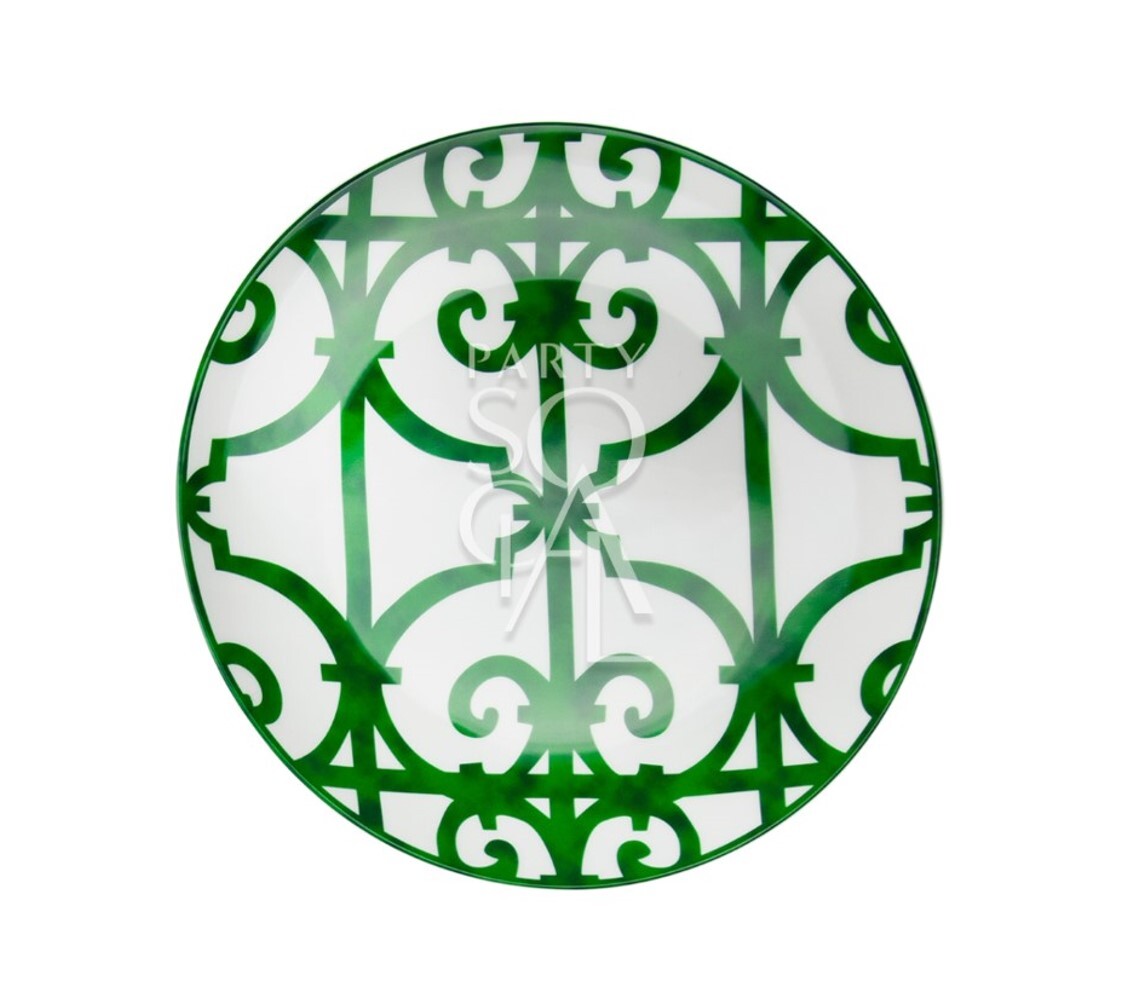 GREEN &amp; BOLD PLATES, featuring a circular design, ideal for rustic or boho-themed events, enhancing table settings with elegance and warmth.