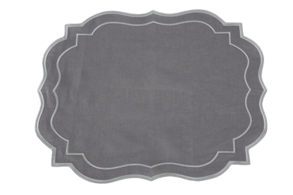 Scalloped linen placemats, set of 4, add elegance to your special table setups. Made of premium flax linen, ironing is suggested prior to use. 38 x 38cm.